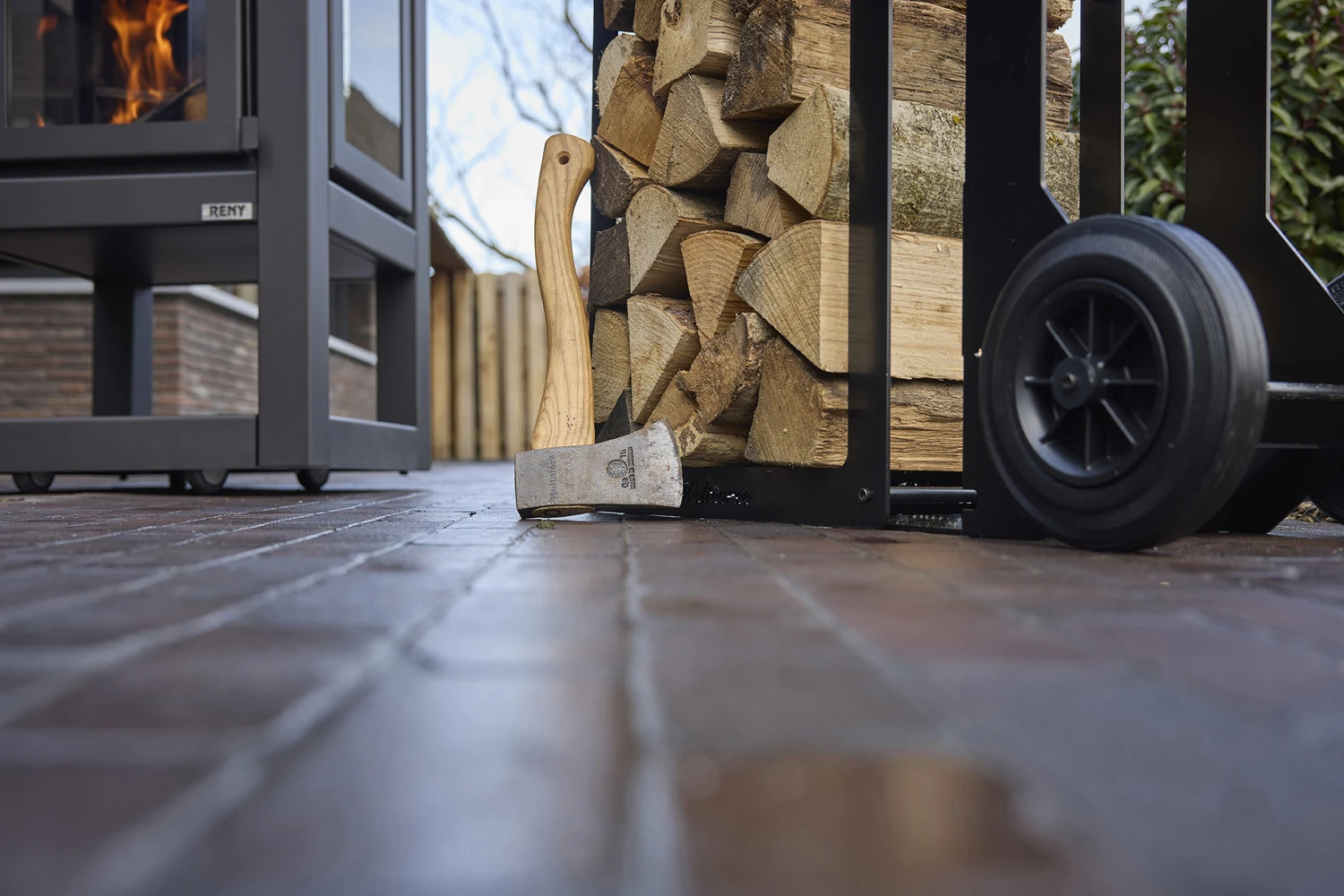 Terrassenkamin Cortenstahl RB73 QUARUBA XL MOBILE – schwarz Terrassenkamin Cortenstahl RB73 QUARUBA XL MOBILE – Schwarz -Cafiro Geschaft 5b6776c6fc7bb9d53efeeae5f6dad24f