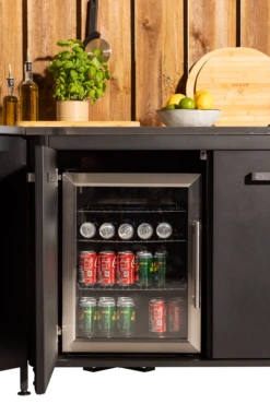 Cozze Outdoor Kühlschrank 60 L Front 18 Cozze Outdoor Kühlschrank 60 L Front -Cafiro Geschaft Cozze Module kitchen lifestyle 90540 1920x1920