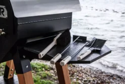 Der Merklinger Schür- Und Reiniungsset (4-teilig) 4 Der Merklinger Schür- Und Reiniungsset (4-teilig) -Cafiro Geschaft merklinger holzbackofen grill pizzaofen brotbackofen zubehoer motiv schuerset jpg